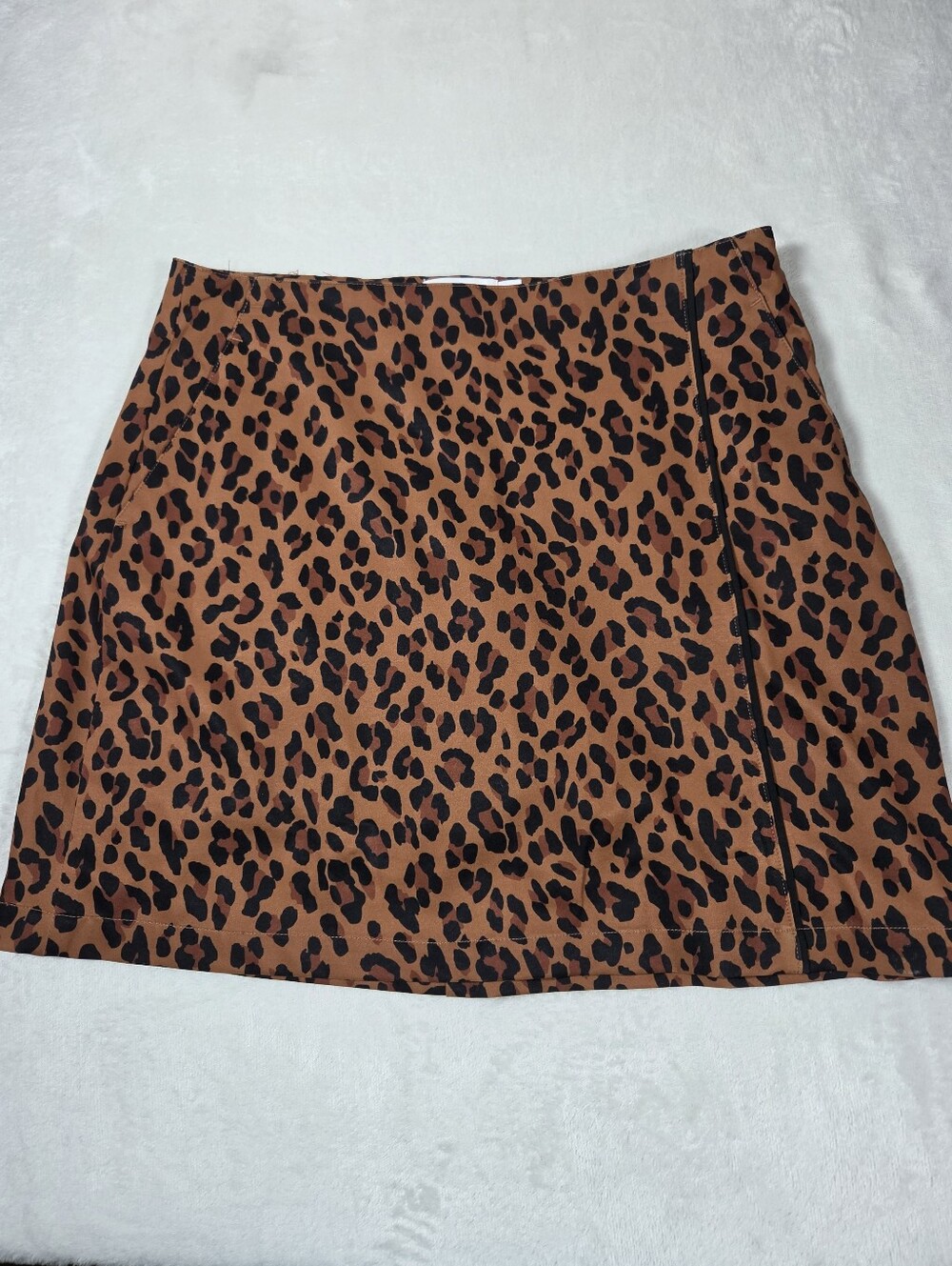 Lady Hagen Leopard Print Mini Skort in Brown and Black Size 6